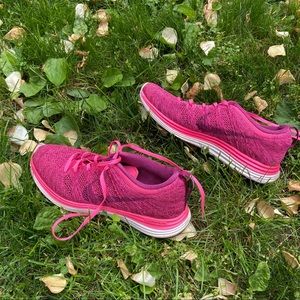 Vibrant & sporty sneakers! Gently used